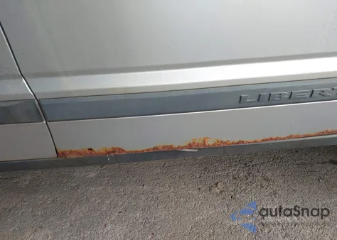 2008 Jeep Liberty Sport z USA, uszkodzony, nr VIN 1J8GN28K38W123553